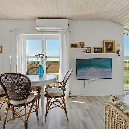 Hening - 50m From The Sea By Interhome